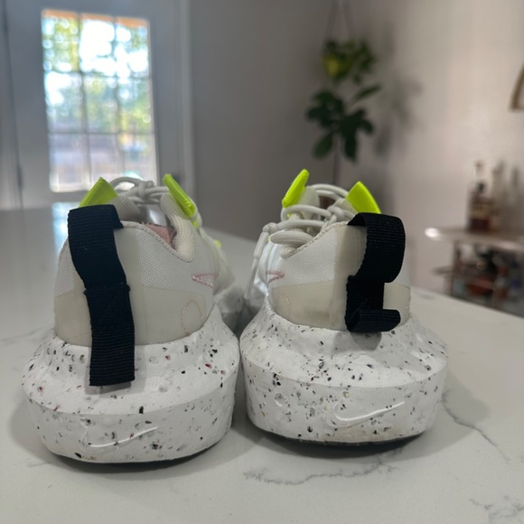 Nike crater impacts - women’s size 7 - Picture 3 of 4